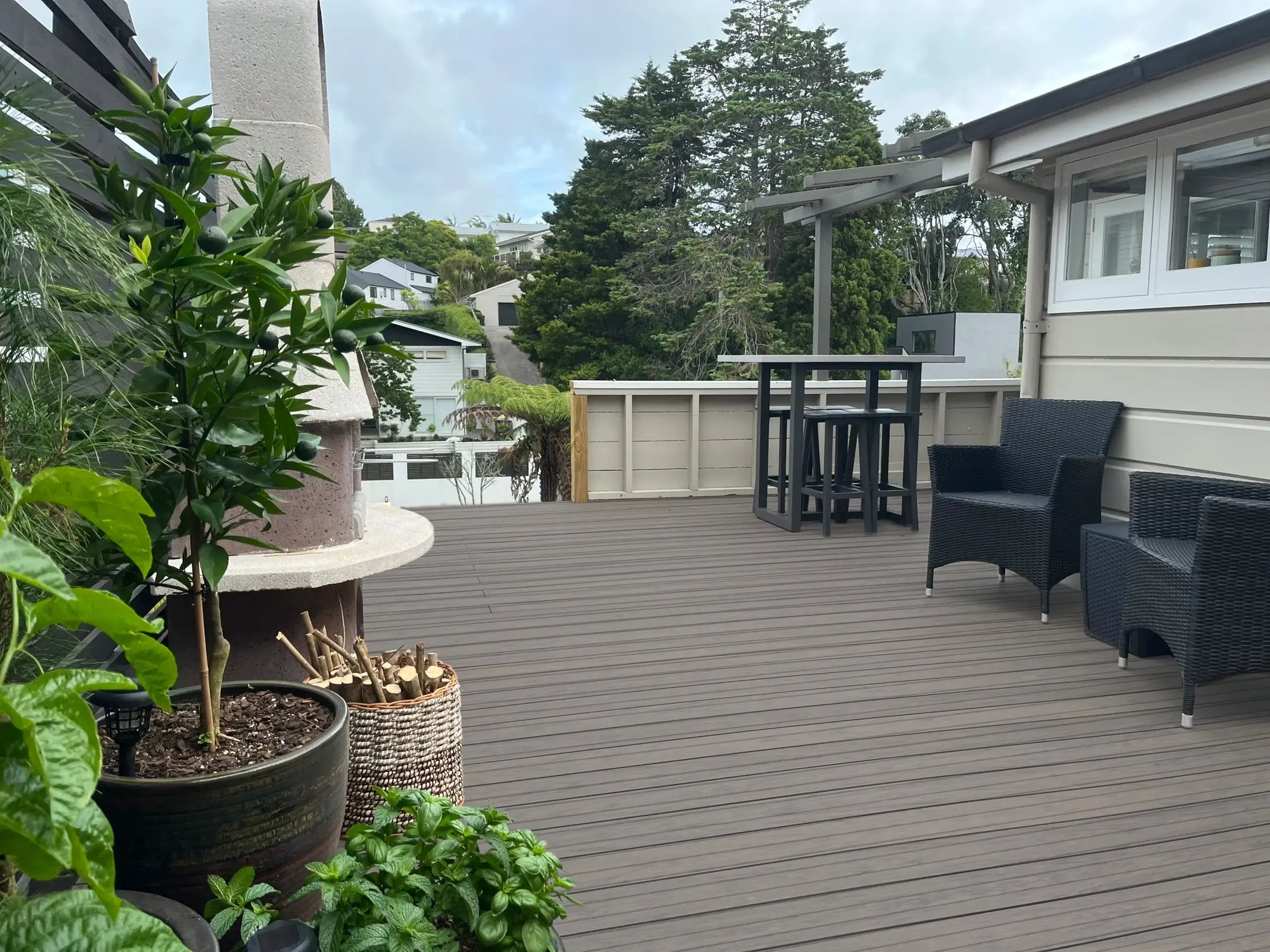 csm_decking_charcoal_grey_grooves_0f52de6fe7