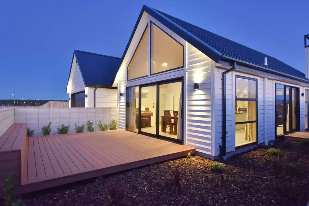 Choosing the Right Colour and Finish for Your Decking